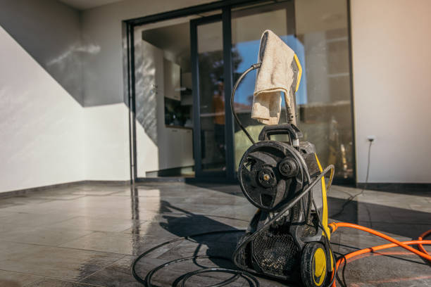 Best Animal Enclosure Cleaning  in Newberry, FL
